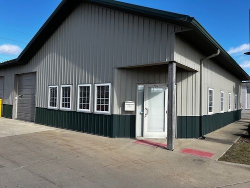 ste-101-706 Bloomington Rd, Champaign, IL, 61820-2565 | Card Image