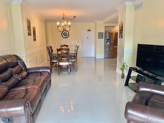 APT-5C - 1985 S Ocean Dr, Condo with 1 bedrooms, 2 bathrooms and null parking in Hallandale Beach FL | Image 7