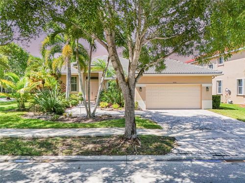 1600 Blue Jay Cir, Weston, FL, 33327-2008 | Card Image