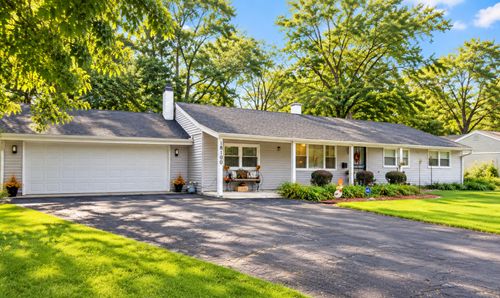 18100 Baker Ave, Country Club Hills, IL, 60478-5049 | Card Image