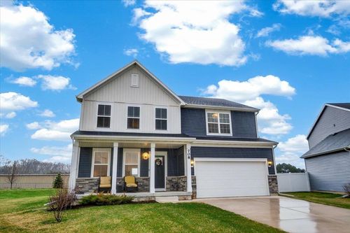 708 Narvik Cir, Stoughton, WI, 53589-8900 | Card Image