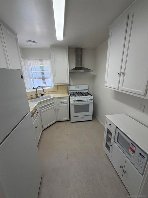 8016 Lemon Ave, La Mesa, CA, 91941-6439 | Card Image