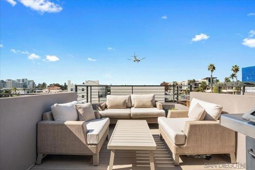 2055 5th Ave, San Diego, CA, 92101 | Card Image