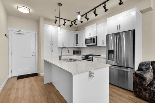 612-11077 Ravine Rd, Surrey, BC, V3T0R7 | Card Image