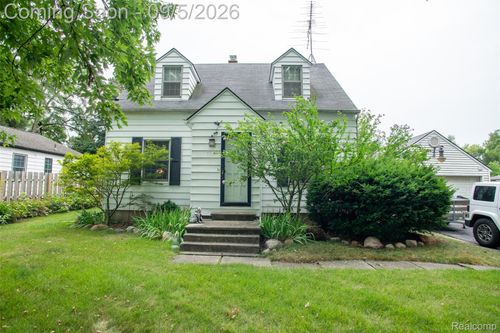 228 Coleman Dr, Waterford, MI, 48328-3614 | Card Image