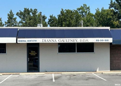 1112 W Main St, Carbondale, IL, 62901-2335 | Card Image