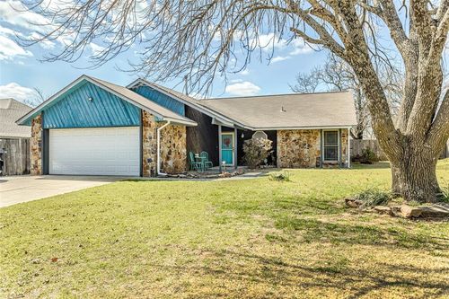 855 Twisted Oak Dr, Choctaw, OK, 73020-7562 | Card Image