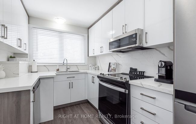 A - 2 Brucewood Rd, House other with 3 bedrooms, 1 bathrooms and 2 parking in Georgetown ON | Image 6