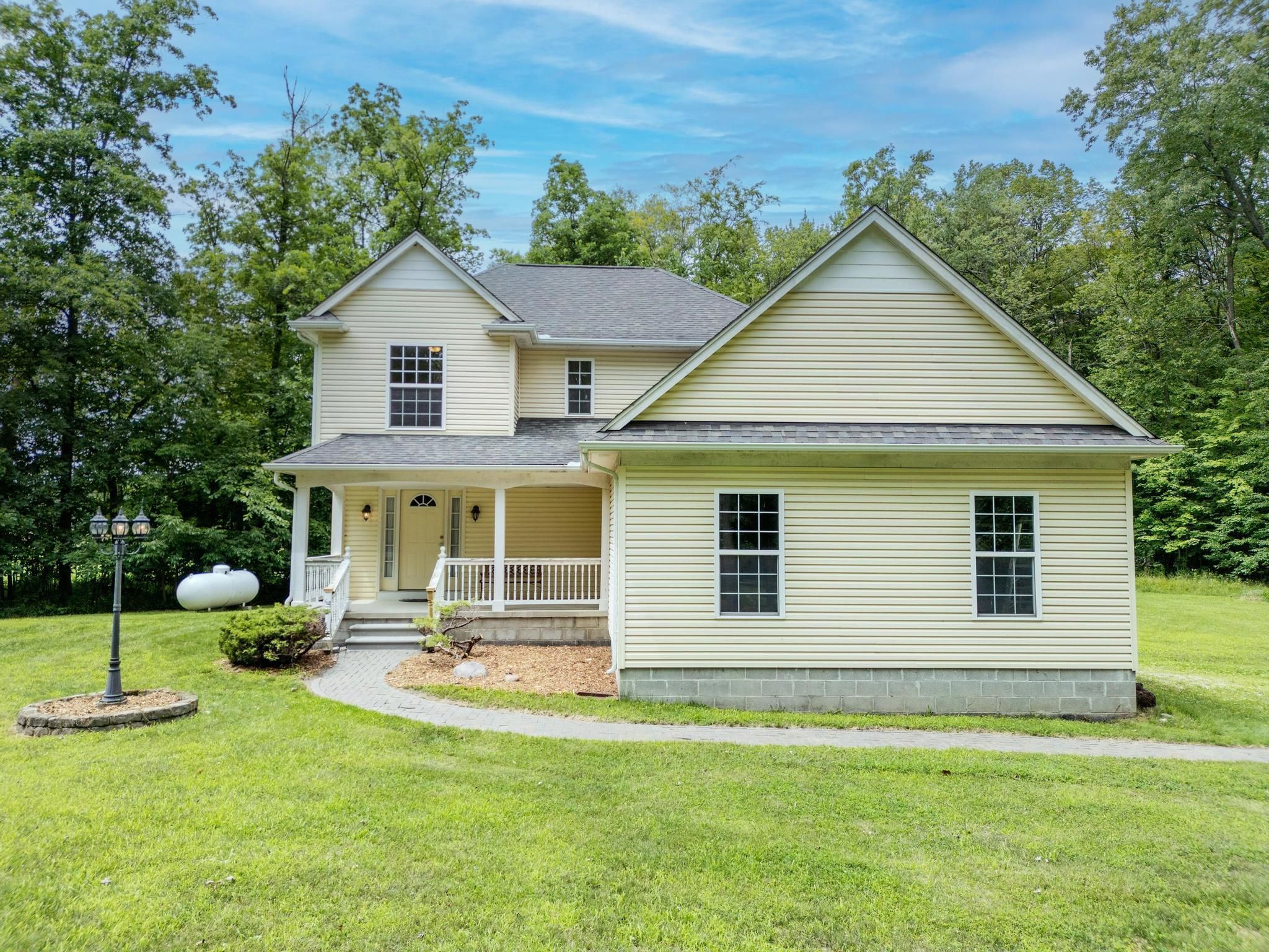 Marquette Rd, Wales, MI 48027