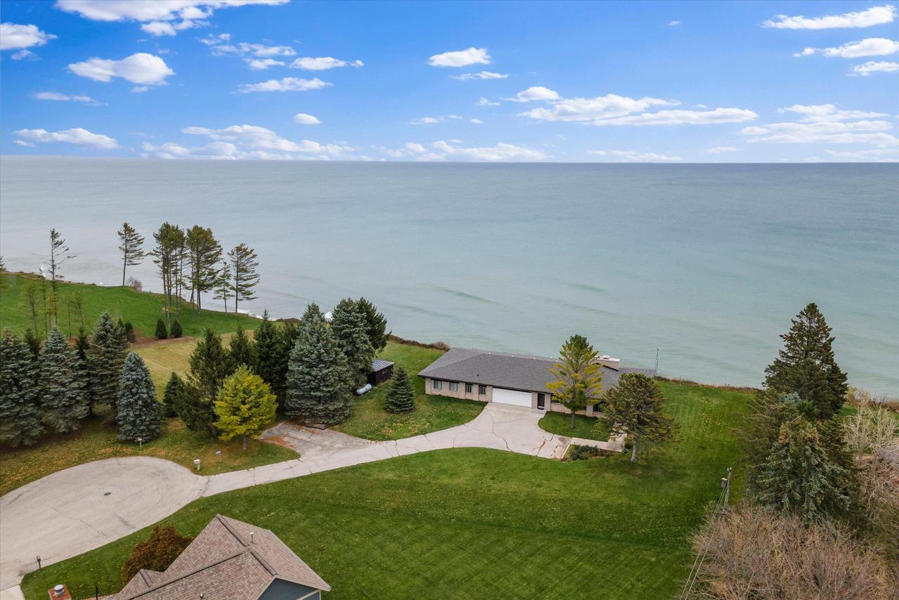 Birch Tree Rd, Sheboygan, WI 53083