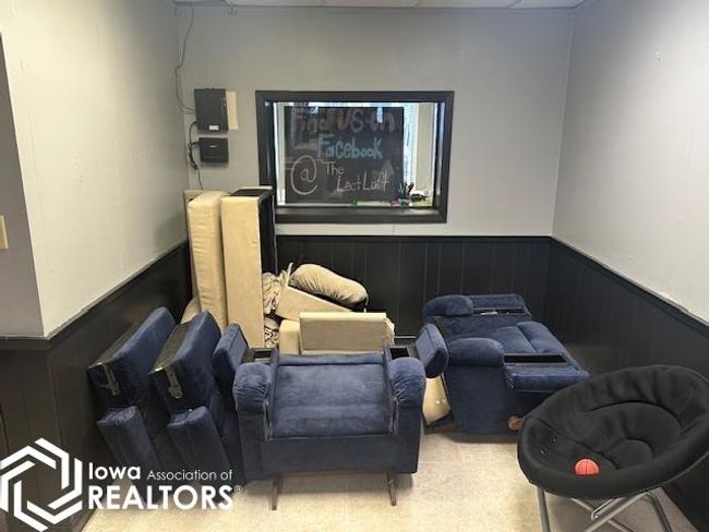 617 Sumner Ave, Home with 2 bedrooms, 0 bathrooms and 4 parking in Humboldt IA | Image 8