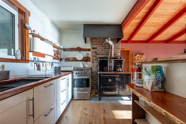 110 Hillside Rd, House other with 2 bedrooms, 2 bathrooms and 4 parking in Sointula BC | Image 18