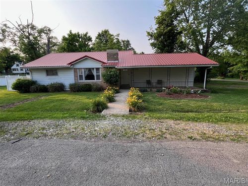 806 Russell Dr, Bismarck, MO, 63624-9456 | Card Image