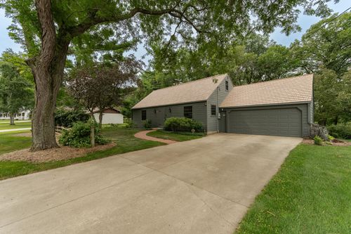 2645 Riverside Ln Ne, Rochester, MN, 55906-3456 | Card Image