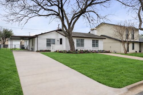 1710 Sylvan Drive, Arlington, TX, 76012 | Card Image