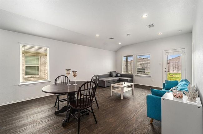22435 Forest Gorge Ln, House other with 3 bedrooms, 2 bathrooms and 2 parking in Spring TX | Image 13