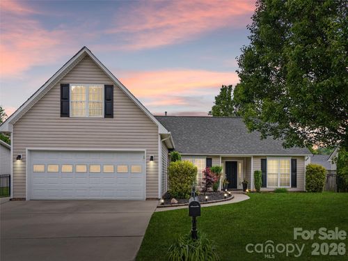 182 Misty Valley Rd, Fletcher, NC, 28732-6525 | Card Image