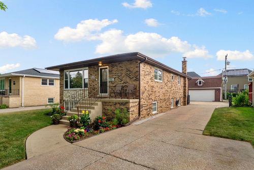 4613 Madison Ave, Brookfield, IL, 60513-2353 | Card Image