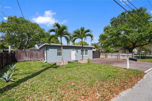 1803 Sw 43rd Way, Fort Lauderdale, FL, 33317-5712 | Card Image