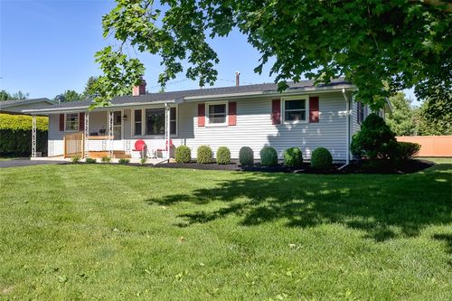 19 Stuyvesant Mnr, Geneseo, NY, 14454-1101 | Card Image