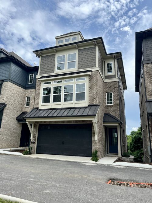 207 Daydreamer Ln, Nashville, TN, 37206-3142 | Card Image