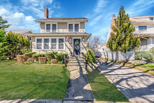 33 Harding Ave, Lynbrook, NY, 11563-1415 | Card Image