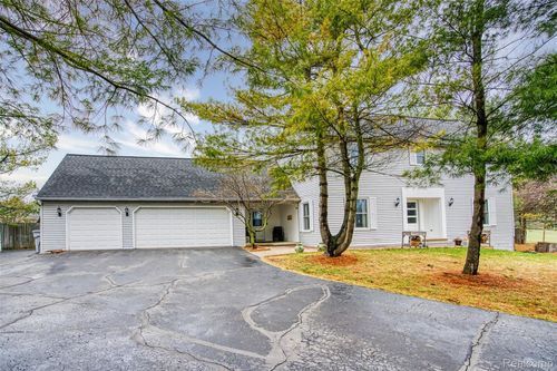 12921 Ann Lynn Dr, South Lyon, MI, 48178-8813 | Card Image