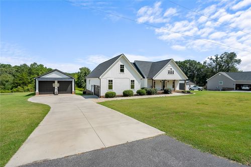 1011 Fennell Rd, Anderson, SC, 29625-6516 | Card Image