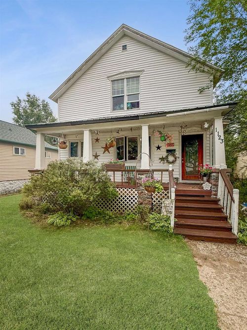 1123 Elizabeth Avenue, Marinette, WI, 54143 | Card Image