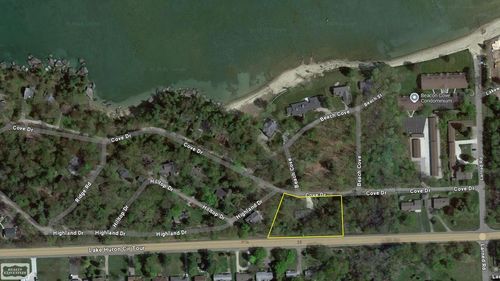 539 Cove Dr, Port Austin, MI, 48467-9745 | Card Image