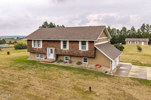 6505 Flickertail Dr, Bismarck, ND, 58503-6736 | Card Image