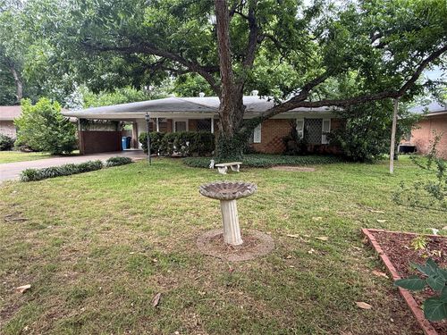 2402 W 5th Ave, Corsicana, TX, 75110-4047 | Card Image