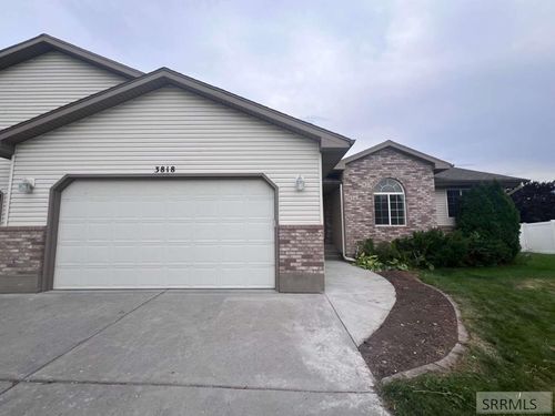 3818 Silverwood Cir, Ammon, ID, 83406-4671 | Card Image