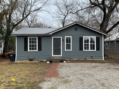 615 W Coffin St, Denison, TX, 75020-7518 | Card Image