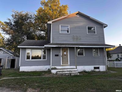 1412 E 5 Th Street, House other with 3 bedrooms, 2 bathrooms and null parking in Beardstown IL | Image 1