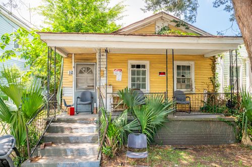 12 Poinsett St, Charleston, SC, 29403-3810 | Card Image
