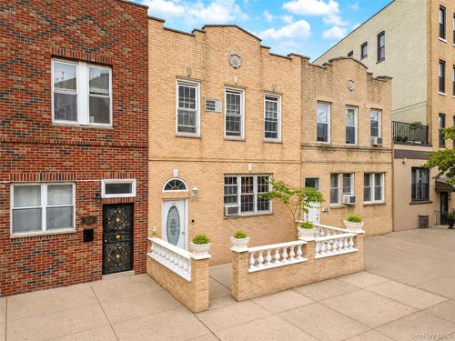 8118 7th Ave, Brooklyn, NY, 11228-2805 | Card Image