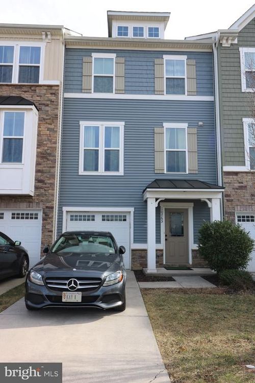 10765 Hinton Way, MANASSAS, VA, 20112-5883 | Card Image