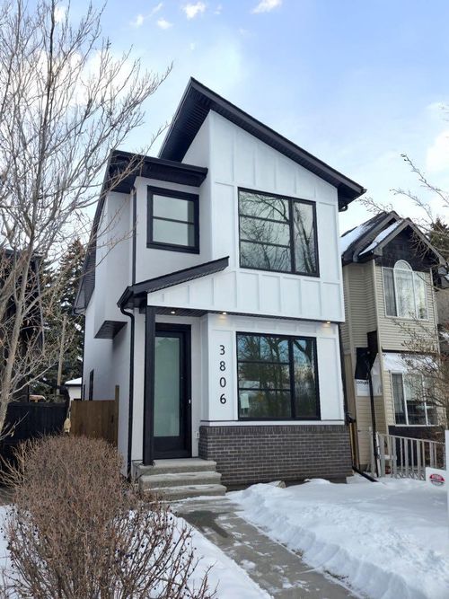 {{alt}} | Card Image