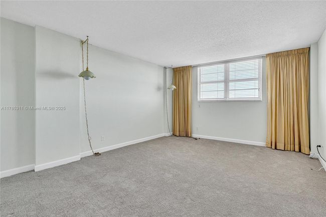 APT-624 - 90 Edgewater Dr, Condo with 2 bedrooms, 3 bathrooms and null parking in Coral Gables FL | Image 29