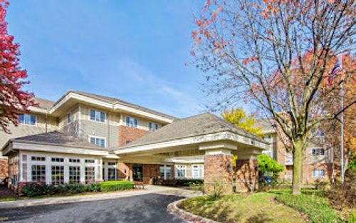 apt-140-605 Barrington Ave, East Dundee, IL, 60118-1425 | Card Image