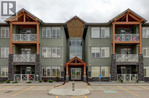 1005 Westmount Dr, Strathmore, AB, T1P0C3 | Card Image
