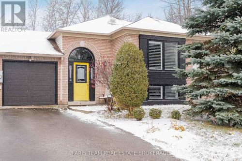 5 Harbour Cres, Wasaga Beach, ON, L9Z1G4 | Card Image