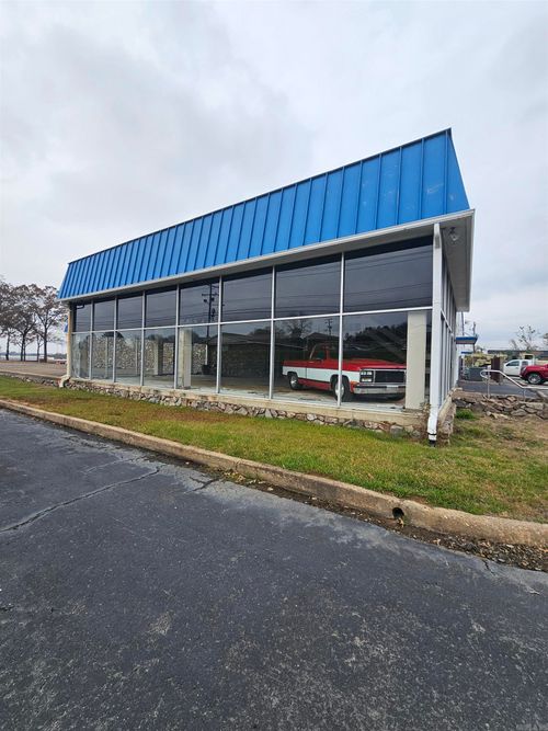 1207 E Harding St, Morrilton, AR, 72110-2238 | Card Image