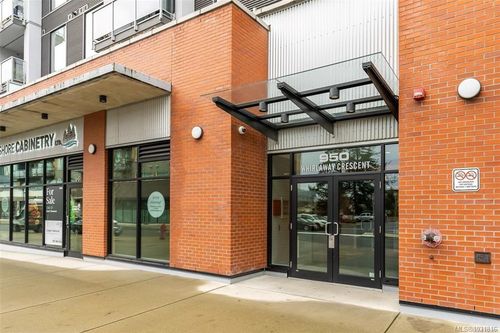 212-950 Whirlaway Cres, Langford, BC, V9B0Y3 | Card Image