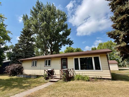 702 Champagne Ave Sw, Red Lake Falls, MN, 56750-4615 | Card Image