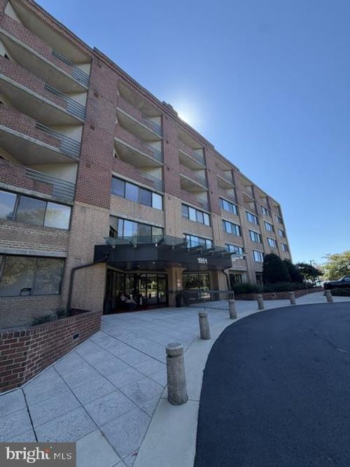 317-1951 Sagewood, RESTON, VA, 20191 | Card Image