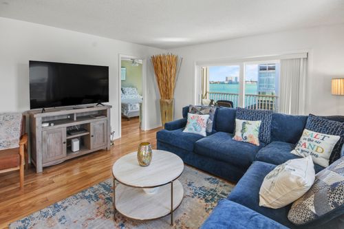 310-2936 Lake Shore Dr, Riviera Beach, FL, 33404-4661 | Card Image