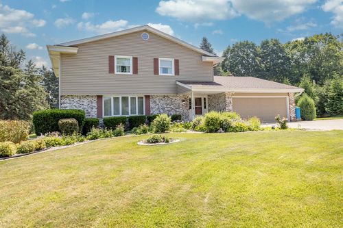 W266N6560 Top-O-Hill Drive, Lisbon, WI, 53089 | Card Image