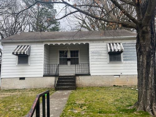 1010 Brooks St, Batesville, AR, 72501-3332 | Card Image